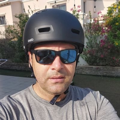 PhD | Pakistan Customs Service. Trade & Investment Counsellor, Dubai. Studied at UOW, Georgia Tech, UET & CCK. Squash Veteran.
Tweets are my own views.