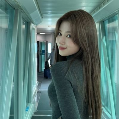 twsaana's profile picture. 𝐑𝐏 / 1996 ✿ a pride princess from japan who has sweetest smile and pleasant personality. Known as 𝐌𝐢𝐧𝐚𝐭𝐨𝐳𝐚𝐤𝐢 𝐒𝐚𝐧𝐚. ✿