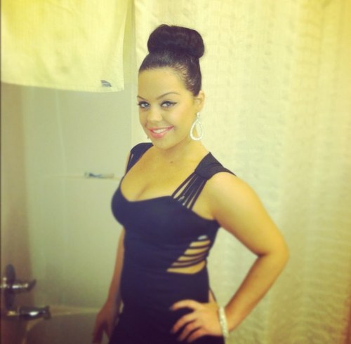 AriNikaj09's profile picture. 