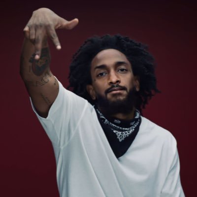 Noutchet7's profile picture. GADGETS AND CAPITALISM. 

The price of excellence is eternal Vigilance.