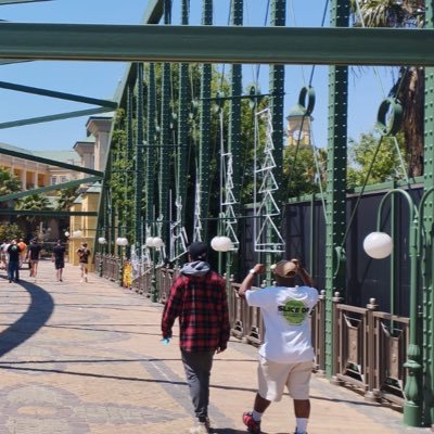 BiggerThings_'s profile picture. Download/Stream my new single EAGLES on one of the links below https://t.co/s9v2FppZQj https://t.co/ji55umzl5r