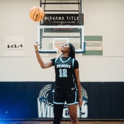 #12 Wesley Chapel HS Varsity| CO 2025| Forward/Wing 5’9 | 3.5 Gpa | 2 Samuel 22:33❤️| ECU Navy 2025| SAC East Player of the Year | daylachristopher6@gmail.com