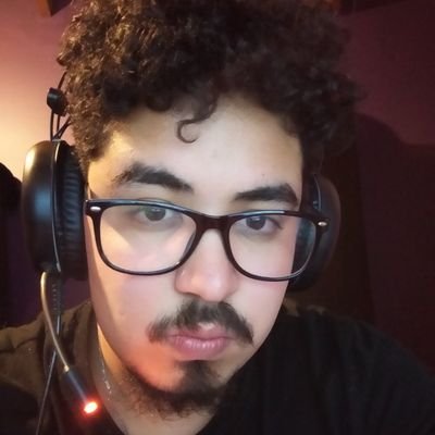 AndresPehe's profile picture. Smash Ultimate player/main ike, derecho udec, oriundo de Temuco, RetroTech+