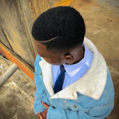 that one in a billion guy😎😎|| unima computer science student 👨‍🎓 ||old xool hits obsessed || GGMU⭕️🌎||#hala Madrid⚽️🔥|| Educationist 📚📖