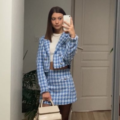 justine_glmn's profile picture. 