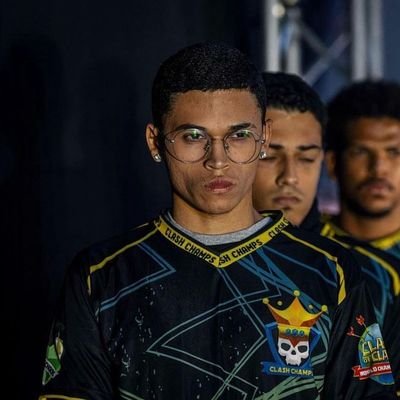 Player for @ElevateGG | and Th17 builder for @ClashChamps | Campeão mundial de Clash of Clans 2023 🥇🏆