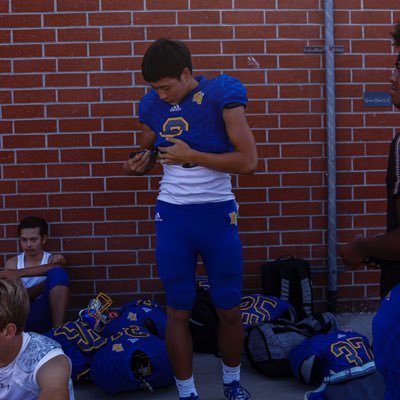 C/O 2027 @fvhs, Qb/Db 5’9 150Ibs, 3.5 gpa