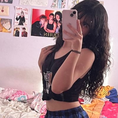 ccamila_221 Profile Picture