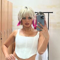 mavis(@daintymilfs) 's Twitter Profile Photo