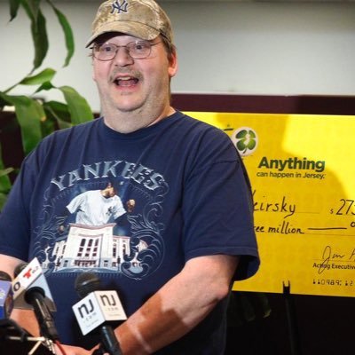 I'm Mike j weirsky, the New Jersey mega lottery winner of $273M.I'm giving away $150,000 to my first 3k followers. I'm helping those who are in needs💯