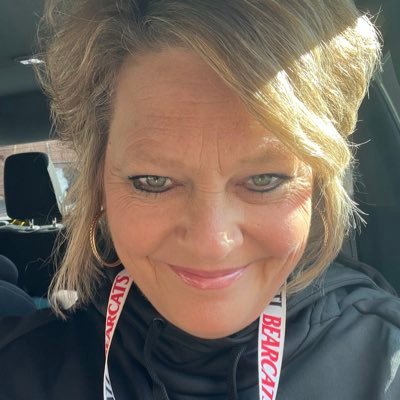 Assistant to Coach Satt🏈♥️UC football🖤UCgrad👵🏻Sj’s &Caden’s MeMaw♥️loves Jesus, Droop, the Murray boys and our camper♥️Fam First💯 Bearcat for life♥️🖤