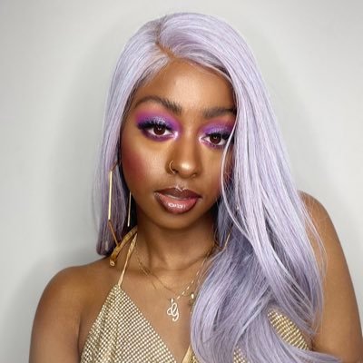 menace to society who loves makeup, food, and sweets • welcome to my chaotic online journal • Scorpio 🧚🏾‍♀️🏳️‍🌈IG/threads: @lareinanegraa