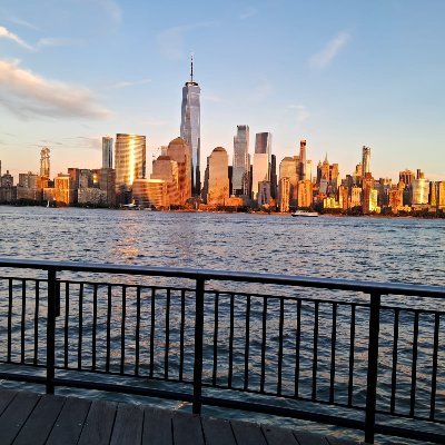 NYC girl,Single. Personal account. Tweets fueled by music, books, & believing in humanity's bright side.
Follow me for a dose of positivity!