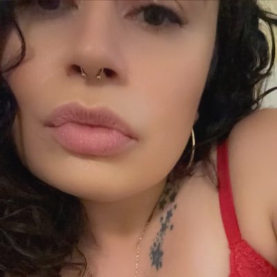 18+ . The names Vikkie. Tattoos, Thick Thighs, and Pretty Eyes. 💜 Subscribe to my onlyfans and make me happy! DM me for custom pics Ca$hApp: VikkieTease