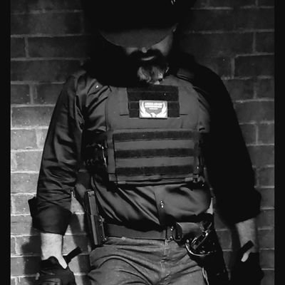 executive protection, hired gunfighter, Infantry. overseas protection. private military contractor. wps. martial arts/ weapons instructor. writer.0311 11B.