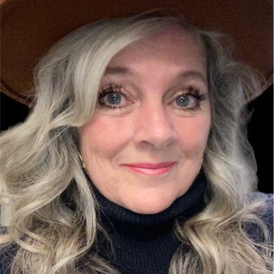 ReverseAging4U's profile picture. Professional background in nursing focusing on REGENERATIVE MEDICINE & holistic care. Providing viable solutions for REVERSING AGING & increasing longevity.