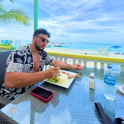 Antonivich13's profile picture. 