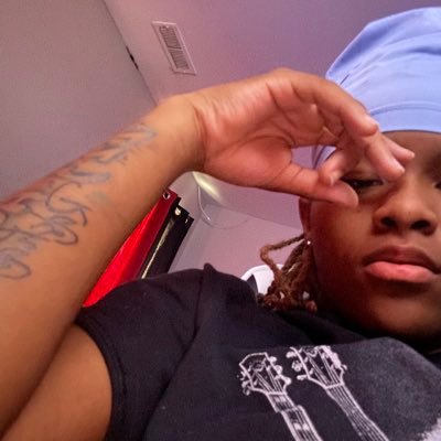 Jayluvv18's profile picture. 18yo artist located