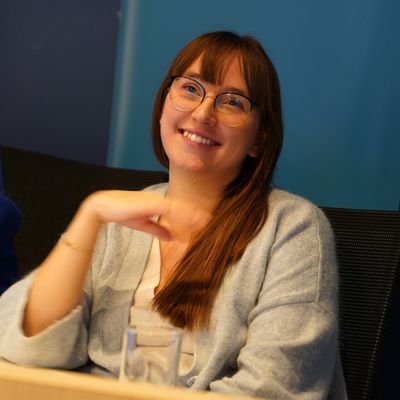 Diplômée @Ihecs #journalist
Coordinatrice @JeunesMR