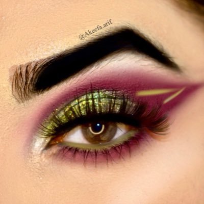 AkeefaM's profile picture. self taught mua 🦋 | ig: @ akeefa.arif