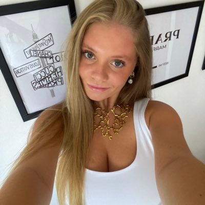 zahiragomez9's profile picture. 🇪🇸 | medicina usc 🩺