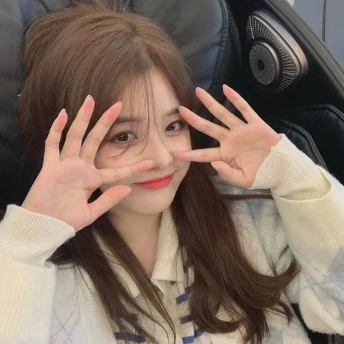 Neyseau18577's profile picture. Follow me, maybe it's the beginning of our fate, we can talk