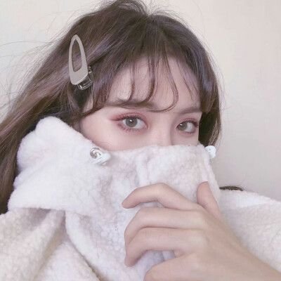 Follow me, maybe it's the beginning of our fate, we can talk