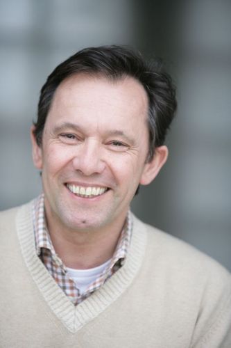 FJ4KIFD's profile picture. Hotello die 'goed om gaan met de klant' in de financiële wereld als standaard wil invoeren.