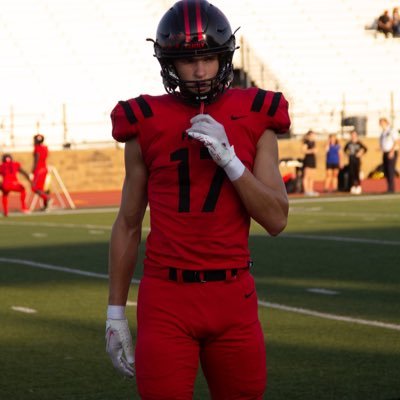 East Kentwood HS 2026 | WR | 205 lbs 6’5 3.9 GPA phone 616-600-1905 email owenvanderveen13@gmail.com