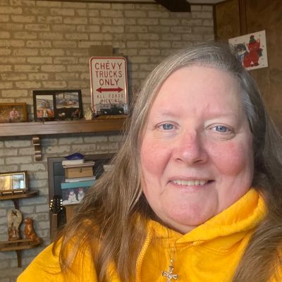 Christian, Grandmother, God loving, country lover , locked and loaded Maga Trump 2024 🇺🇸🇺🇸🇺🇸😽🐈🪕 Cancer survivor, 64yrs. old