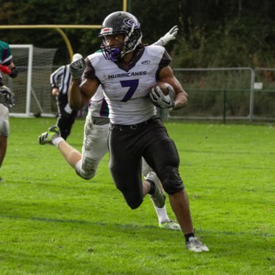 Runningback @ The University of Hertfordshire United Kingdom #22WhiteHouseScholarWinner🎖️ 🏈 Lowell Alumni | 🏟 #Ch4Rl #LL14🎈