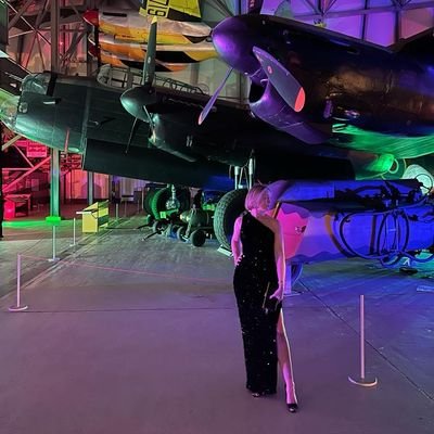 Lady_katiekins's profile picture. Secret country bumpkin, but also pretty awesome!