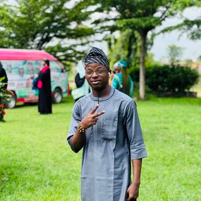 FarukOlawale3's profile picture. Computer science student at KWARA STATE UNIVERSITY | frontend web developer | Tech enthusiasts | https://t.co/Q8P5T8OFW1