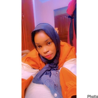 Simple, kind, Hard working creature, loving and caring, real loving , young entrepreneur 😜❣️💋 CEO at mind ur business, @Man u fan🥰🤗Instagram @shiratkaye