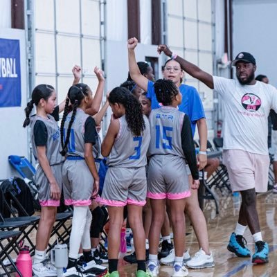 Official Twitter of Below the Rim 2031 💕🏀 MAYB Champions ‘22 🥇💍🏆 PrimeTime Nationals Runner-Up ‘22 🥈 Page ran by Head Coach @kennedisimien