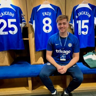 Chelsea boy 💙 sympatyk Enzo Fernandeza, żyje Premier League, oglądam Ekstraklasę i czasami Serie A.