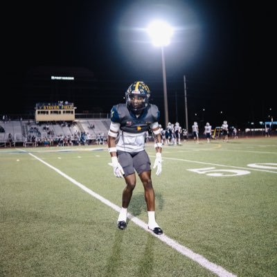 Naples high school/co 2024/ 5’10 165/cornerback/3.5 gpa/(239) 544-8238/ericp7125@gmail.com