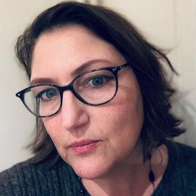 American writer living in Paris. Senior editor INSPIRELLE. SCBWI France. Repped by @sblitagent of @ktliterary. She/they. 🏳️‍🌈🏳️‍⚧️