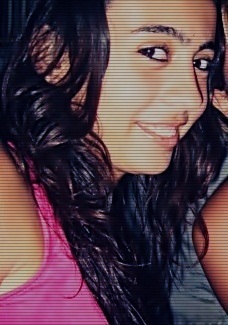 ૪  Sorria, mesmo através de suas lágrimas. Seja forte, mesmo através de seus medos.(