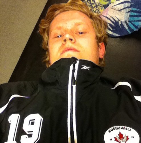 BobaPettersson's profile picture. Försöker coacha och analysera ishockey så gott jag kan. Har numera Boba som tilltalsnamn.