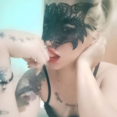 My name is Karen,CONTENT CREATOR  🔞, COME TO MY PAGE AND HAVE FUN TOGETHER  🖤 TELL ME YOUR DARKEST WISHES! 
FREE ACCOUNT https://t.co/hrqaBF6oII