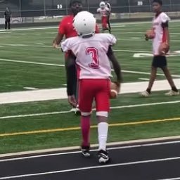 C/O 2028 // 5’3 120 // RB // terry middle school