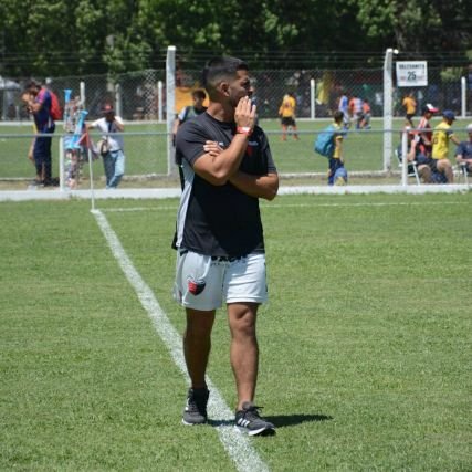 Director Técnico de Fútbol.
Profesor de Educación Física.
Amante del fútbol y la música.