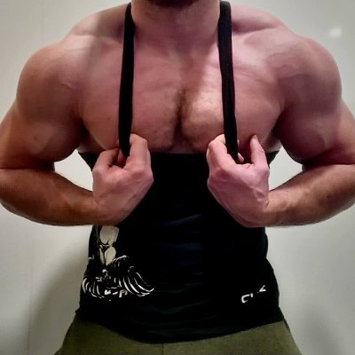 Scottish gym addict who loves to play and flex for you guys. Catch me on CB on weekdays.
Wishlist - https://t.co/2zUaKqiOnQ