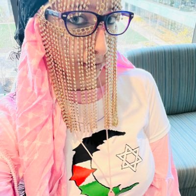 🇵🇸🇵🇸🇵🇸🇵🇸 Anti-Zionist, Disabled VETERAN, Queer Jewslim. Imam for @Daar_ul_Gharib. I post about life, Islam, and The Sims. ✡️☪️♦️