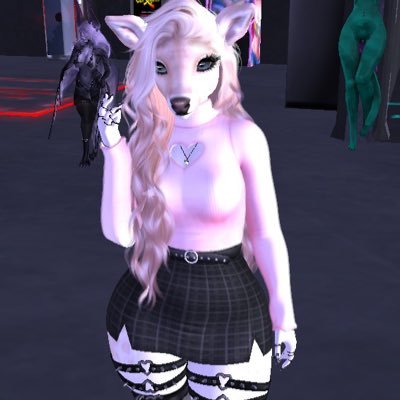 Hai!  My name is Kaisa.  I’m known as Kaisa Starchild on second life.  Im 39 and a Taurus.  I’m a DJ, photo editor, bad joke teller and just all around dork.