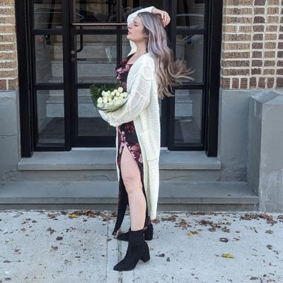 lifeanista's profile picture. \ ˈlīf-ä-ˈnē-stə \ (n.) a woman devoted to all aspects of life