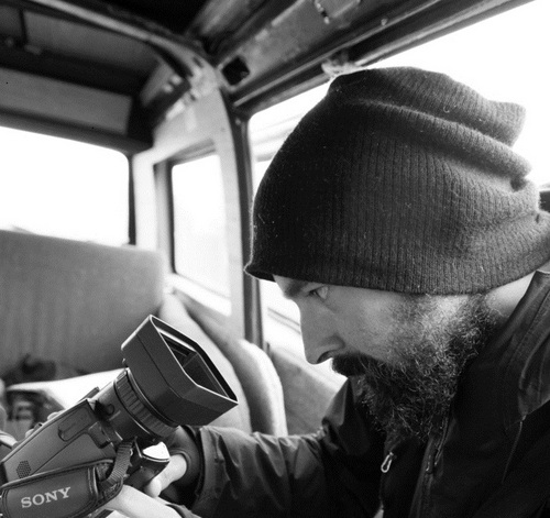 Filmmaker: https://t.co/ikQtdGaxmj   
Journalist & writer: https://t.co/qwdE7lNRdg
Photographer, driftwood worker, usually wandering