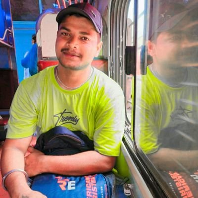 ArukSangram's profile picture. 👑Sangram🔥
(мσм+Dad❤️My world💝)
🎂 First CRY 😭 25 April 95
👑ⓢⓘⓝⓖⓛⓔ👑100%😂
(💝LOVE yoų FRIENDS💕)
❤️INSTA Lover
(🙏Respect Girl's🙏)
🧡ႪiႶმႩႽႽ🧡
🅰