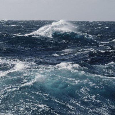 i_4july's profile picture. " أكثر مما أبديه .. و أعمق مما يبدو علي "